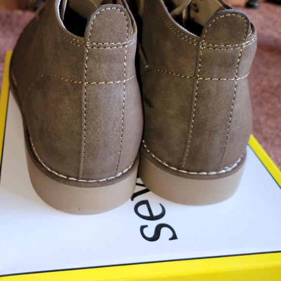 Women's Seven Dials Chukka Boots - Picture 5 of 5